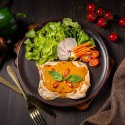 สเต็ก ราดซอสพะแนง