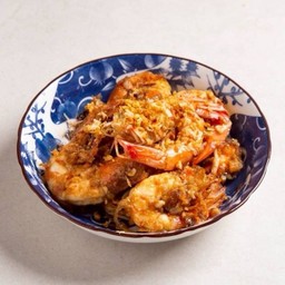 กุ้งทอดกระเทียม Stir Fried Garlic Shrimp