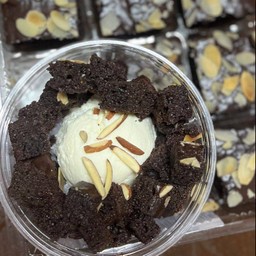 กรีกโยเกิร์ตบราวนี่อัลมอนด์