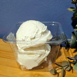 กรีกโยเกิร์ต(เปล่า) 150.g แถมฟรี น้ำผึ้ง