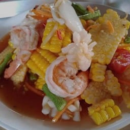 เจ๊อร ส้มตำลาบ