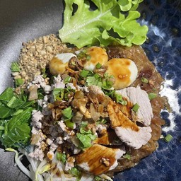 เตี๋ยวคลุกพิชัย