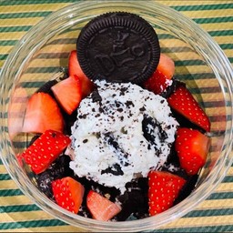 กรีกโยเกิร์ต โอริโอ้+สตอเบอรี่