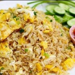 ข้าวผัดหมู