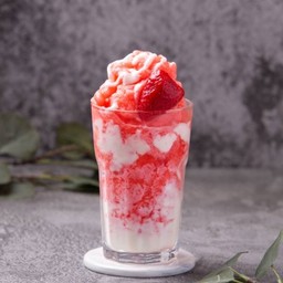 โยเกิร์ต + สตรอเบอร์รี่ปั่น(Strewberry Yoghurt)