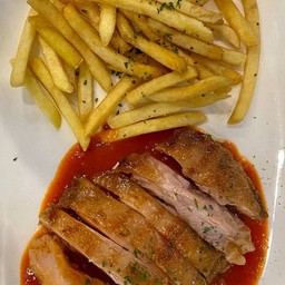 27.สเต็กสะโพกไก่&เฟรนช์ฟรายส์ซอสคองกาเซ่