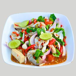 ยำไข่แดงเค็มหมูยอกุ้งสด