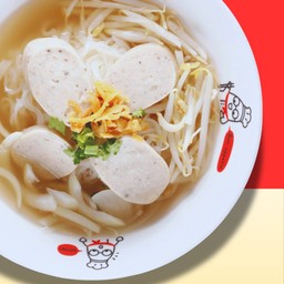 ก๋วยเตี๋ยวหมูยอพริกกะเหรี่ยง