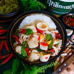 ข้าวกะเพรา ปลาหมึก