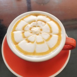 คาราเมลมัคคิอาโต้ร้อน