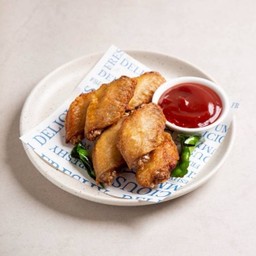 ปีกไก่ทอดเกลือ Friend Salted Chicken Wings