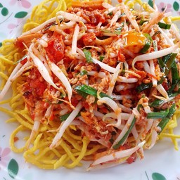 ผัดไทยหมี่กรอบ