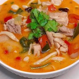 ต้มยำไก่น้ำข้น (กับข้าว)