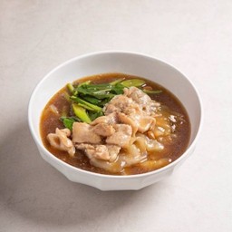 ราดหน้า Thai Noodle  In Gravy Sauce