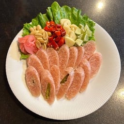 แหนมทรงเครื่อง