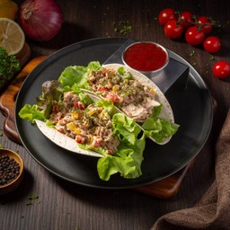 ตอติญ่า ทูน่าสลัด