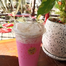 นมชมพูเย็น