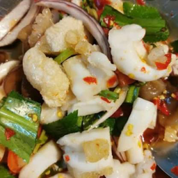 ยำไข่หมึก