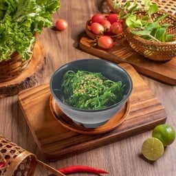 ยำสาหร่ายญี่ปุ่น