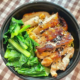 Egg Noodle With Grilled Chicken Teriyaki Sauce