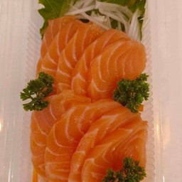 แซลมอนซาชิมิ 100กรัม