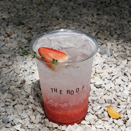 สตอเบอรรี่ โซดา