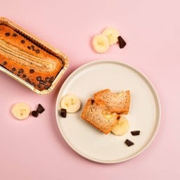 Banana cake with chocolate chip