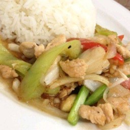 ผัดพริกอ่อนหมูราดข้าว