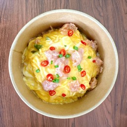 [อร่อยซ่ากับโค้ก] ข้าวไข่ข้นแหนม +  โค้ก ออริจินัล (กระป๋อง)