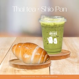 ชาเขียวดอยเชียงใหม่ + ชิโอะปังหอมๆ