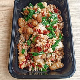 กะเพรา หมูสามชั้น หมูสับ กับข้าว