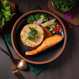 ข้าวผัด-หน้าปลาแซลมอน