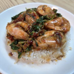 ข้าวกะเพรา กุ้ง