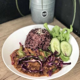 ข้าวยำทูน่าแซ่บ สูตรคลีน 335 kcal