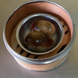 หมูหน้าไข่เยี่ยวม้า