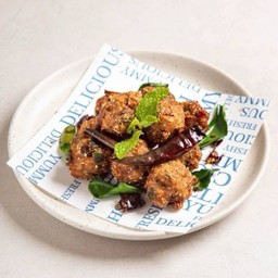 ลาบหมูทอด Friend Pork Larb