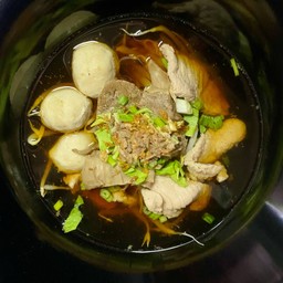 เกาเหลาหมูตุ๋น (พิเศษ)