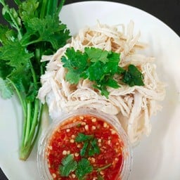 ข้าวไก่ฉีกราดน้ำจิ้มซีฟู้ด