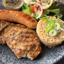 SET6 สเต็กหมูหสันนอกและไส้กรอกหมูรมควัน Pork lion,sausage steak