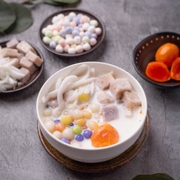 บัวลอยไข่เค็มนมสด