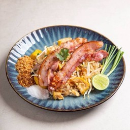 ผัดไทเบคอน Pad Thai With Bacon