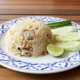 ข้าวผัด กลาง