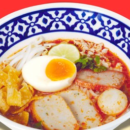 ก๋วยเตี๋ยวต้มยำไข่โบราณย้อนยุค