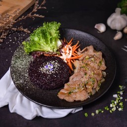 ข้าวราดผัดซอสขิง