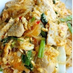 สุกี้หมูกุ้งแห้ง