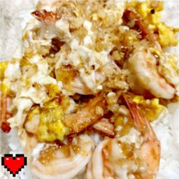 ข้าวกุ้งกระเทียมผัดไข่ (ไข่ 1 ฟอง)