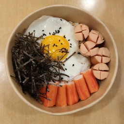 มาม่าเกาหลีซอสเผ็ดไส้กรอก+ปูอัด