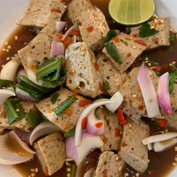 ยำหมูยอ