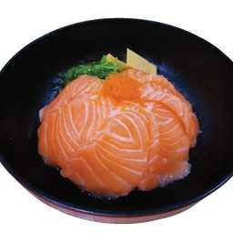 ข้าวหน้าแซลมอนสด