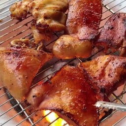 คอหมูย่าง ตลาด.เจริญสุข เจ้าเดิม